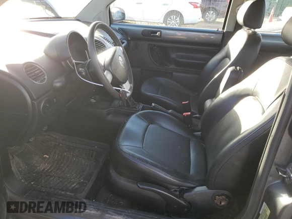 2008 Volkswagen Beetle S с VIN 3VWRW31C88M506374, выставлен на аукционе Copart как лот 83808904 с пробегом 109 126 миль миль и Списание • Salvage title. История ставок и продаж доступна на DreamBid. Изображение 7.