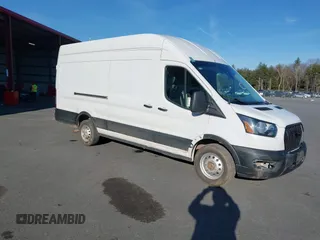 2023 Ford Transit Cargo z VIN 1FTBR3U84PKB02433, wystawiony jako IAAI lot #41895220 z przebiegiem 9 789 mil mil oraz . Historia ofert i sprzedaży dostępna na DreamBid. Obrazek 1.