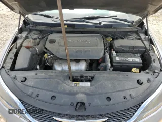 2015 Chrysler 200 Limited z VIN 1C3CCCAB9FN663895, wystawiony jako Copart lot #57824545 z przebiegiem 155 010 mil mil oraz Szkoda całkowita • Salvage title. Historia ofert i sprzedaży dostępna na DreamBid. Obrazek 11.