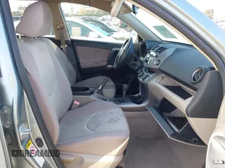 2008 Toyota RAV4 with VIN JTMZD33V386069231, listed as a IAAI auction lot 41939718 with 211,595 mi miles. Bid and sale history available at carsss.com. Image 5.
