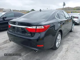 2013 Lexus ES 250 с VIN JTHBK1GGXD2037660, выставлен на аукционе IAAI как лот 42043007 с пробегом 100 666 миль миль и . История ставок и продаж доступна на DreamBid. Изображение 4.