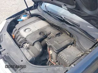 2008 Volkswagen Jetta SE with VIN 3VWRM71K48M020892, listed as a IAAI auction lot 42607127 with 212,290 mi miles and . Bid and sale history available at DreamBid. Image 10.