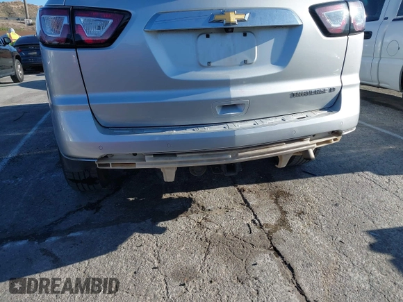 2015 Chevrolet Traverse LT with VIN 1GNKRGKD4FJ243697, listed as a IAAI auction lot 41809476 with 127,830 mi miles and . Bid and sale history available at DreamBid. Image 6.