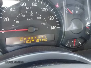 2007 Nissan Armada SE z VIN 5N1BA08A47N721367, wystawiony jako IAAI lot #42116965 z przebiegiem 187 190 mil mil oraz . Historia ofert i sprzedaży dostępna na DreamBid. Obrazek 7.