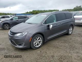 2018 Chrysler Pacifica Limited z VIN 2C4RC1GG6JR357777, wystawiony jako Copart lot #51124505 z przebiegiem 65 342 mil mil oraz Szkody całkowita. Historia ofert i sprzedaży dostępna na DreamBid. Obrazek 1.