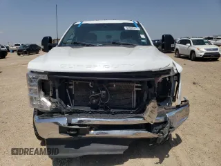 2022 Ford F-250 XL with VIN 1FT7W2B64NEE68639, listed as a Copart auction lot 52580315 with 138,784 mi miles and Salvage title. Bid and sale history available at DreamBid. Image 5.