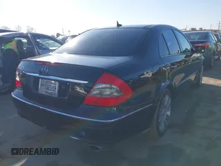2007 Mercedes-Benz E-Class 3.5L with VIN WDBUF56X97B132401, listed as a IAAI auction lot 41601945 with 174,896 mi miles. Bid and sale history available at carsss.com. Image 4.