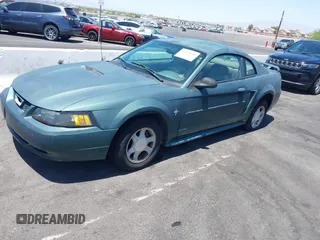 2001 Ford Mustang Standard z VIN 1FAFP404X1F217978, wystawiony jako IAAI lot #42569548 z przebiegiem 199 730 mil mil oraz . Historia ofert i sprzedaży dostępna na DreamBid. Obrazek 2.