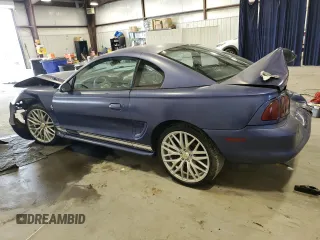 1996 Ford Mustang z VIN 1FALP4047TF185562, wystawiony jako Copart lot #55995745 z przebiegiem 154 906 mil mil oraz Szkoda całkowita • Salvage title. Historia ofert i sprzedaży dostępna na DreamBid. Obrazek 2.