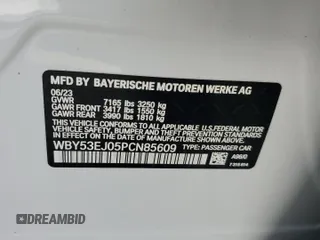 2023 BMW i7 xDrive60 z VIN WBY53EJ05PCN85609, wystawiony jako Copart lot #37740884 z przebiegiem Nie podano mil oraz . Historia ofert i sprzedaży dostępna na DreamBid. Obrazek 12.