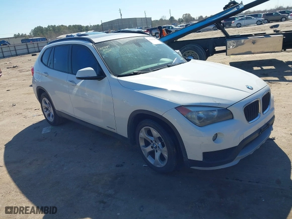 2015 BMW X1 sDrive28i with VIN WBAVM1C51FVZ94433, listed as a IAAI auction lot 41425205 with 148,346 mi miles. Bid and sale history available at carsss.com. Image 1.