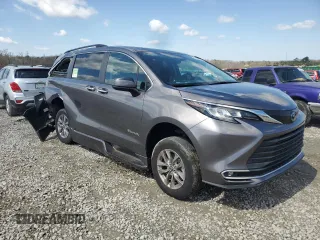 2022 Toyota Sienna XLE with VIN 5TDJRKEC5NS076312, listed as a Copart auction lot 48399325 with 19,969 mi miles and Salvage Title. Bid and sale history available at carsss.com. Image 4.
