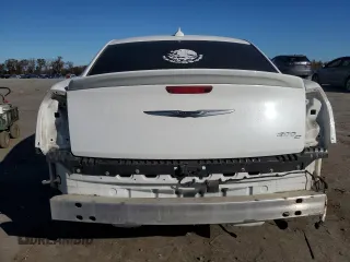 2015 Chrysler 300 C with VIN 2C3CCAET9FH922210, listed as a Copart auction lot 80310864 with 118,931 mi miles and Salvage Title. Bid and sale history available at DreamBid. Image 6.