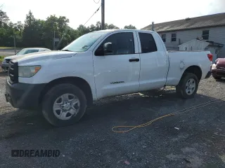 2013 Toyota Tundra z VIN 5TFUM5F1XDX043793, wystawiony jako Copart lot #65410065 z przebiegiem 241 617 mil mil oraz Czysty tytuł • Clean title. Historia ofert i sprzedaży dostępna na DreamBid. Obrazek 1.