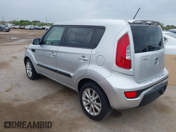 2012 Kia Soul + with VIN KNDJT2A60C7377305, listed as a IAAI auction lot 41902069 with 76,217 mi miles. Bid and sale history available at carsss.com. Image 3.