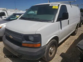 2015 Chevrolet Express Cargo z VIN 1GCWGFCF5F1114569, wystawiony jako Copart lot #52105555 z przebiegiem 227 745 mil mil oraz Czysty tytuł • Clean title. Historia ofert i sprzedaży dostępna na DreamBid. Obrazek 1.
