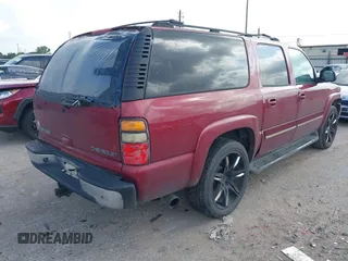 2005 Chevrolet Suburban LT with VIN 3GNEC16ZX5G234794, listed as a IAAI auction lot 42098779 with 266,052 mi miles. Bid and sale history available at carsss.com. Image 4.