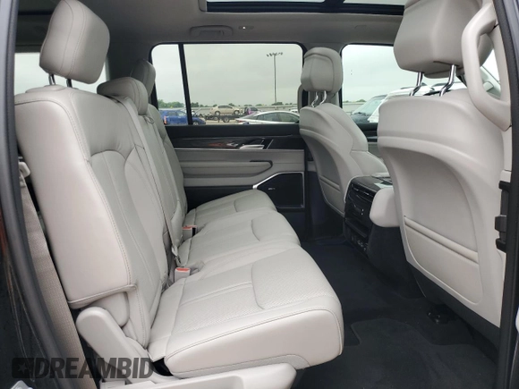 2022 Jeep Wagoneer Series II with VIN 1C4SJVBT4NS114508, listed as a Copart auction lot 55601995 with 39,433 mi miles and Salvage Title. Bid and sale history available at DreamBid. Image 11.