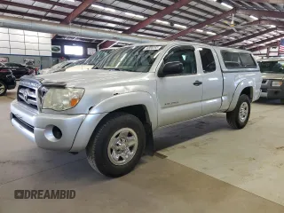 2010 Toyota Tacoma z VIN 5TEUX4ENXAZ682833, wystawiony jako Copart lot #58888265 z przebiegiem 140 837 mil mil oraz Czysty tytuł • Clean title. Historia ofert i sprzedaży dostępna na DreamBid. Obrazek 1.