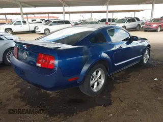 2007 Ford Mustang Deluxe with VIN 1ZVFT80N575334160, listed as a IAAI auction lot 41960332 with 160,283 mi miles. Bid and sale history available at carsss.com. Image 4.