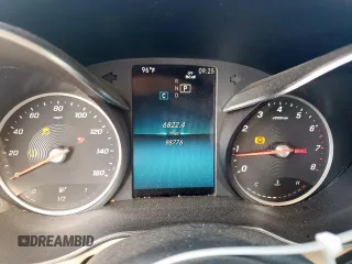2019 Mercedes-Benz C 300 with VIN 55SWF8DB7KU289125, listed as a Copart auction lot 60836135 with 98,776 mi miles and Salvage title. Bid and sale history available at DreamBid. Image 9.