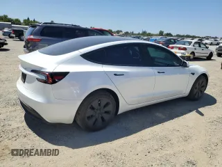 2025 Tesla Model 3 Long Range with VIN 5YJ3E1EA8SF934661, listed as a Copart auction lot 61469155 with 8,068 mi miles and Salvage title. Bid and sale history available at DreamBid. Image 3.