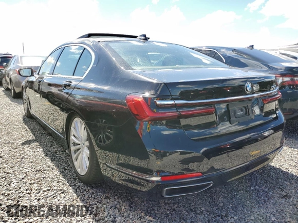 2021 BMW 7 Series 740i with VIN WBA7T2C09MCE58976, listed as a Copart auction lot 61863872 with 0 mi miles. Bid and sale history available at carsss.com. Image 3.