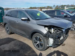 2017 Kia Sorento EX with VIN 5XYPHDA50HG239224, listed as a IAAI auction lot 41604443 with 92,616 mi miles and . Bid and sale history available at carsss.com. Image 1.