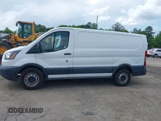 2016 Ford Transit Cargo z VIN 1FTYE1ZM9GKB14741, wystawiony jako IAAI lot #42165906 z przebiegiem 162 976 mil mil oraz . Historia ofert i sprzedaży dostępna na DreamBid. Obrazek 14.