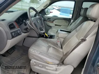 2011 Chevrolet Avalanche LT with VIN 3GNTKFE37BG387407, listed as a Copart auction lot 72122904 with 205,111 mi miles and Clean Title. Bid and sale history available at carsss.com. Image 7.