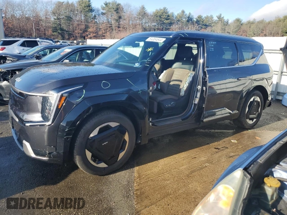 2024 Kia EV9 Land z VIN KNDADFS54R6035204, wystawiony jako Copart lot #84084644 z przebiegiem 14 352 mil mil oraz Szkoda całkowita • Salvage title. Historia ofert i sprzedaży dostępna na DreamBid. Obrazek 1.