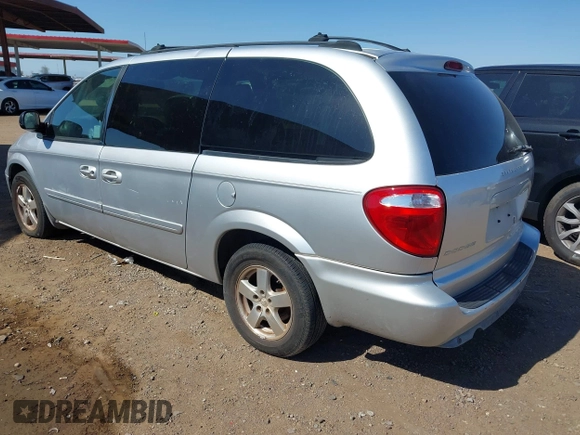 2005 Dodge Caravan SXT with VIN 2D4GP44L85R100434, listed as a IAAI auction lot 42099575 with 220,424 mi miles and . Bid and sale history available at DreamBid. Image 3.