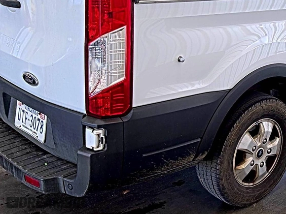 2019 Ford Transit with VIN 1FTYR1YG2KKA38059, listed as a IAAI auction lot 42726817 with 148,830 mi miles and . Bid and sale history available at DreamBid. Image 3.