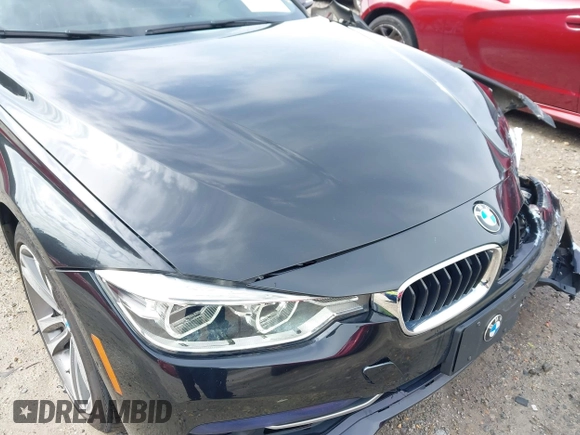 2016 BMW 3 Series 328i xDrive z VIN WBA8E3C52GK502758, wystawiony jako IAAI lot #41651463 z przebiegiem 95 537 mil mil oraz . Historia ofert i sprzedaży dostępna na DreamBid. Obrazek 18.