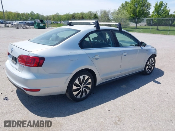 2013 Volkswagen Jetta Hybrid SE с VIN 3VW637AJXDM223583, выставлен на аукционе IAAI как лот 42246241 с пробегом 44 409 миль миль и . История ставок и продаж доступна на DreamBid. Изображение 4.