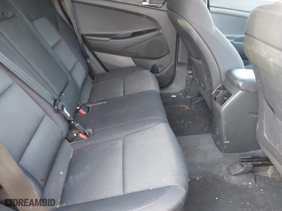 2017 Hyundai Tucson Value with VIN KM8J33A2XHU462806, listed as a IAAI auction lot 42045963 with 102,678 mi miles. Bid and sale history available at carsss.com. Image 8.