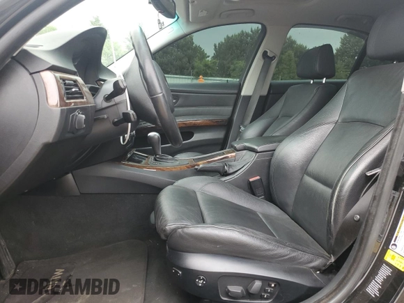 2007 BMW 3 Series 335i z VIN WBAVB73557PA85368, wystawiony jako Copart lot #58534205 z przebiegiem Nie podano mil oraz Szkoda całkowita • Salvage title. Historia ofert i sprzedaży dostępna na DreamBid. Obrazek 7.