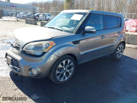 2013 Kia Soul + with VIN KNDJT2A67D7526729, listed as a IAAI auction lot 41678356 with 189,924 mi miles. Bid and sale history available at carsss.com. Image 2.