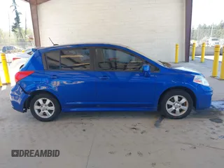 2011 Nissan Versa 1.8 S with VIN 3N1BC1CP7BL487592, listed as a IAAI auction lot 42077797 with 81,982 mi miles. Bid and sale history available at carsss.com. Image 13.