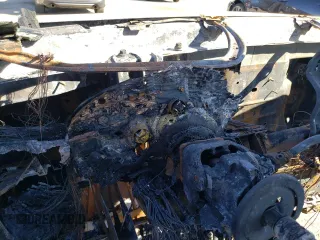 2000 Chevrolet Silverado 2500 z VIN 1GCGK24U7YE107000, wystawiony jako Copart lot #74624144 z przebiegiem Nie podano mil oraz Nie do naprawy • Non repairable. Historia ofert i sprzedaży dostępna na DreamBid. Obrazek 9.