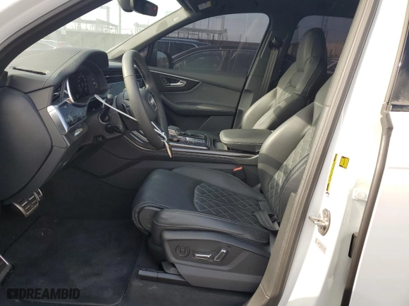 2024 Audi SQ7 Premium Plus with VIN WA1AWBF7XRD003197, listed as a Copart auction lot 86515734 with 5,842 mi miles and Salvage Title. Bid and sale history available at carsss.com. Image 7.