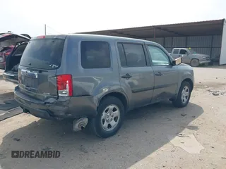2011 Honda Pilot LX with VIN 5FNYF4H24BB098145, listed as a IAAI auction lot 41805201 with 144,920 mi miles. Bid and sale history available at carsss.com. Image 4.