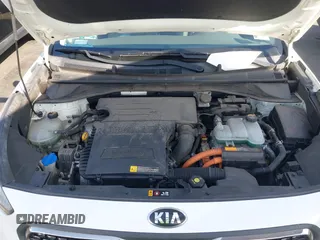 2017 Kia Niro FE with VIN KNDCB3LC2H5085064, listed as a IAAI auction lot 41532004 with 147,057 mi miles. Bid and sale history available at carsss.com. Image 10.