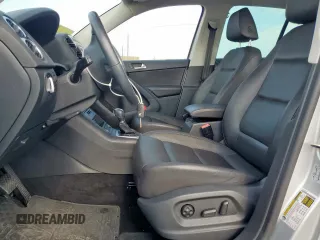 2017 Volkswagen Tiguan Wolfsburg Edition z VIN WVGRV7AX8HK002118, wystawiony jako Copart lot #62604155 z przebiegiem 48 242 mil mil oraz Szkoda całkowita • Salvage title. Historia ofert i sprzedaży dostępna na DreamBid. Obrazek 7.