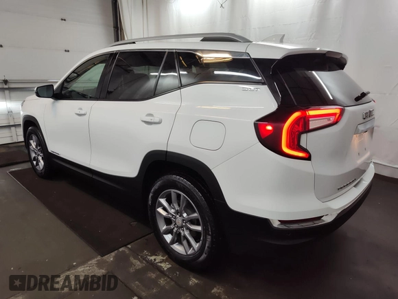 2022 GMC Terrain SLT z VIN 3GKALVEV4NL142475, wystawiony jako IAAI lot #42554198 z przebiegiem 34 225 mil mil oraz . Historia ofert i sprzedaży dostępna na DreamBid. Obrazek 5.