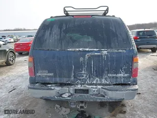 2003 Chevrolet Tahoe LT with VIN 1GNEC13Z63R182212, listed as a IAAI auction lot 41399286 with 241,980 mi miles. Bid and sale history available at carsss.com. Image 16.