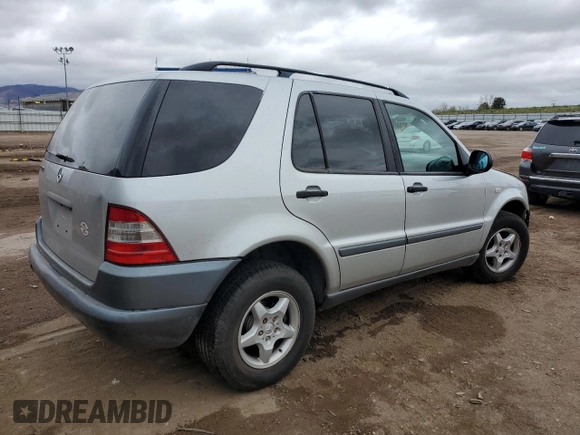 1999 Mercedes-Benz M 320/430/500 with VIN 4JGAB54E7XA078616, listed as a Copart auction lot 55301695 with 137,918 mi miles and Salvage title. Bid and sale history available at DreamBid. Image 3.