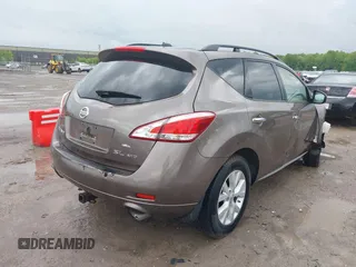 2011 Nissan Murano LE z VIN JN8AZ1MW3BW182568, wystawiony jako IAAI lot #42230428 z przebiegiem 115 348 mil mil oraz . Historia ofert i sprzedaży dostępna na DreamBid. Obrazek 4.