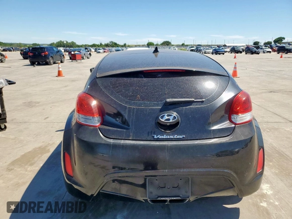 2016 Hyundai Veloster z VIN KMHTC6AD0GU266707, wystawiony jako Copart lot #57617395 z przebiegiem 70 677 mil mil oraz Szkoda całkowita • Salvage title. Historia ofert i sprzedaży dostępna na DreamBid. Obrazek 6.