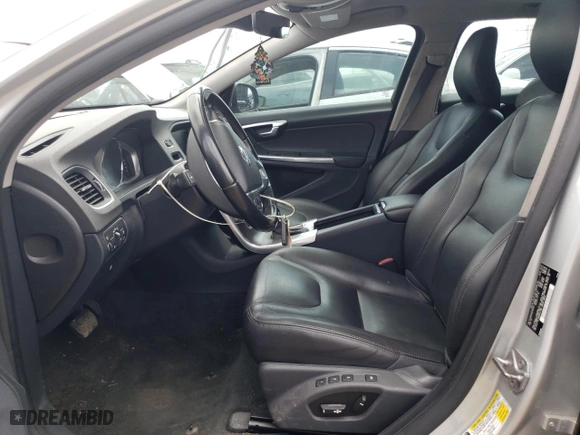 2016 Volvo V60 T5 Drive-E Premier with VIN YV140MEK5G1290107, listed as a Copart auction lot 61511823 with 70,808 mi miles. Bid and sale history available at carsss.com. Image 7.